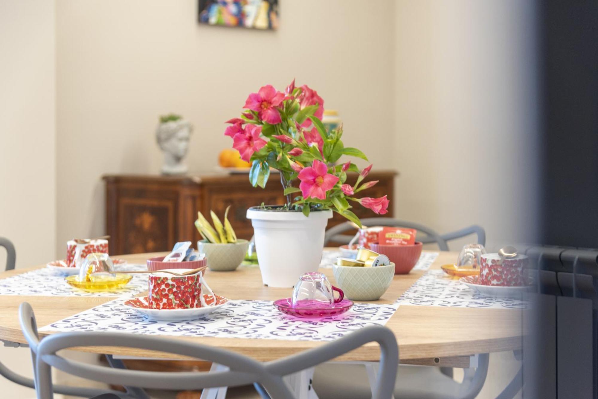 Martiri Home Катания Экстерьер фото